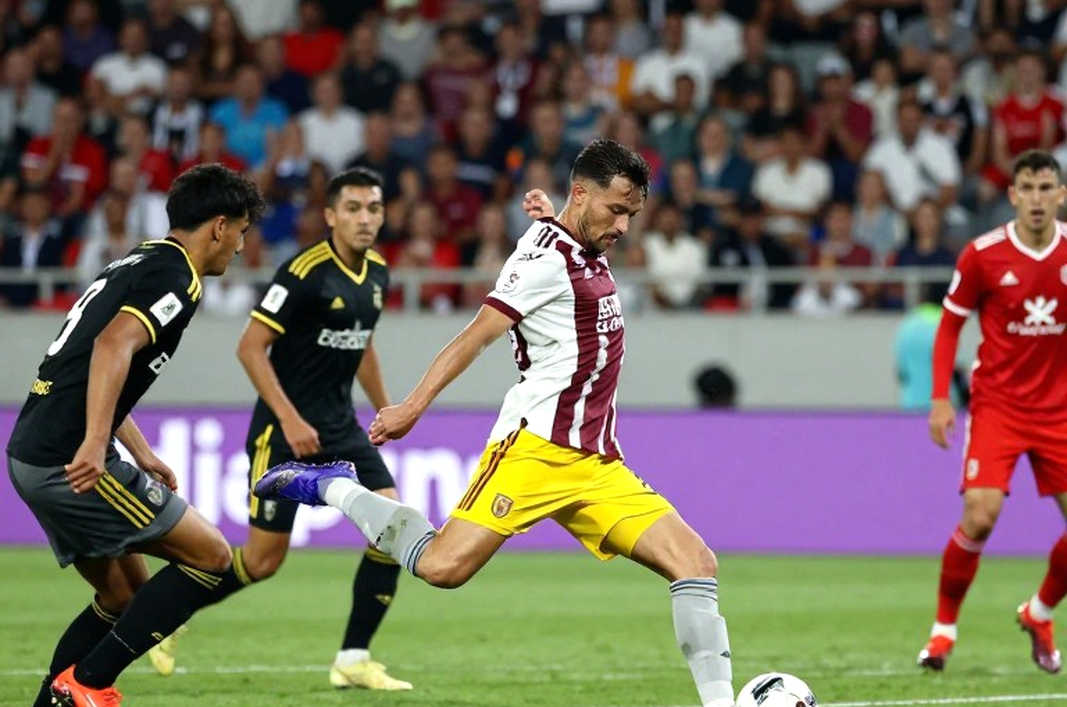 Việt Nam tái thiết hàng thủ hậu AFF Cup: Khi Kim Sang-sik đặt cược vào chiều cao và dòng máu Việt kiều