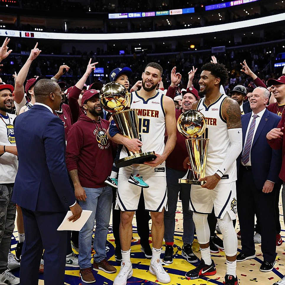 Paul George vượt Korver: Cột mốc 2.451 quả ba điểm và bài toán tuổi 36 ở Boston