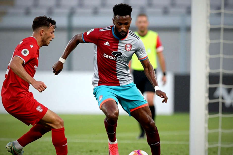 Đoàn Văn Hậu nhận án phạt 4 trận V.League: Cơ hội lên đội tuyển Việt Nam và cái giá thật sự không nằm ở tiền Đoàn Văn Hậu nhận án phạt 4 trận V.League: Cơ hội lên đội tuyển Việt Nam và cái giá thật sự không nằm ở tiền