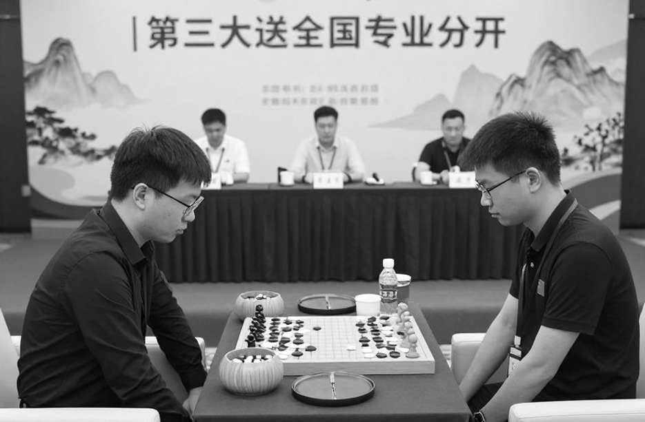 Liang hạ Niemann ở ván mở màn giải Vô địch Mỹ: Khi tiêu đề rực lửa che khuất một câu chuyện khác