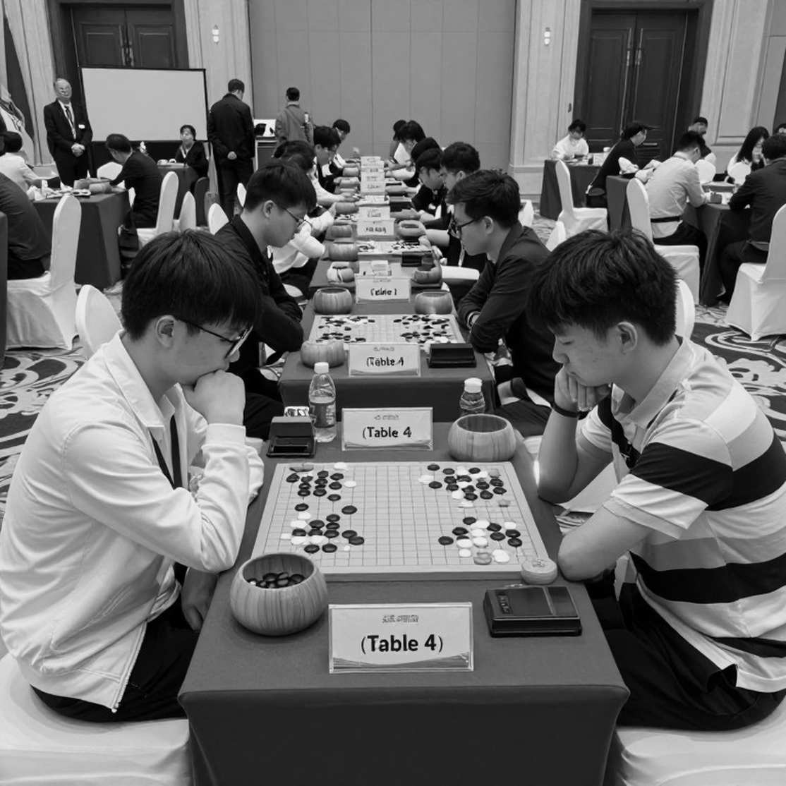 Samarkand ngày 26 tháng 9: FIDE đổi chủ tịch giữa lời hứa về Carlsen và những vết nứt quản trị chưa lành Samarkand ngày 26 tháng 9: FIDE đổi chủ tịch giữa lời hứa về Carlsen và những vết nứt quản trị chưa lành