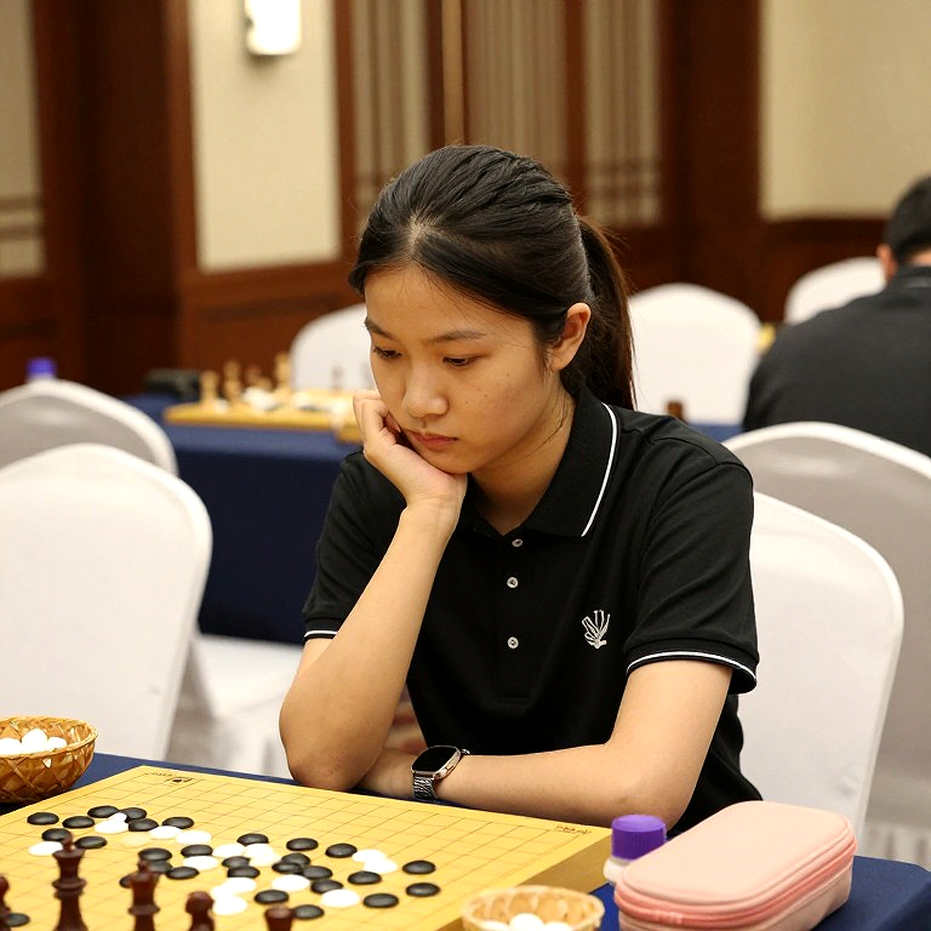 Total Chess, Budapest và hệ thống rating hợp nhất: phần thân bài vẫn chưa được viết