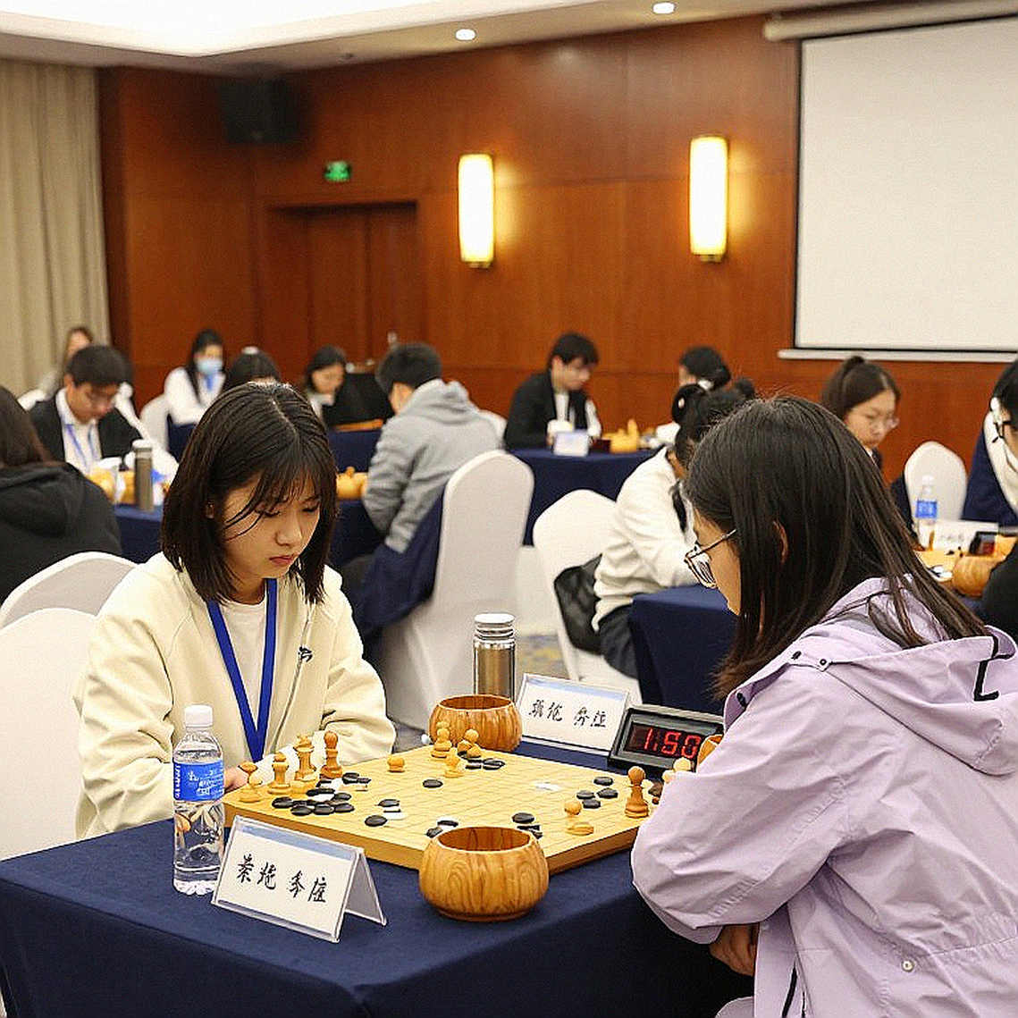 The 'Salesforce to power the future of chess' headline and a body that never mentions Salesforce